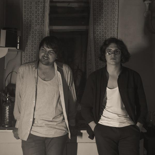 Бонд с кнопкой