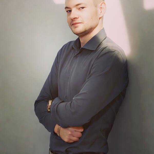 Олег Смоляков