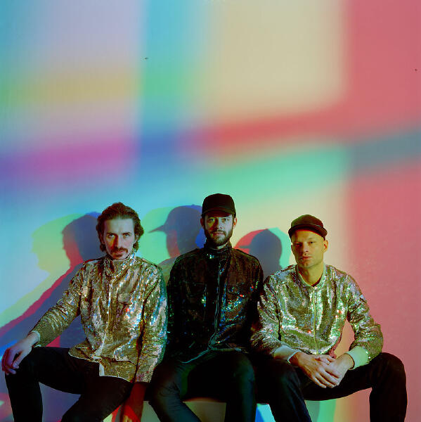 WhoMadeWho