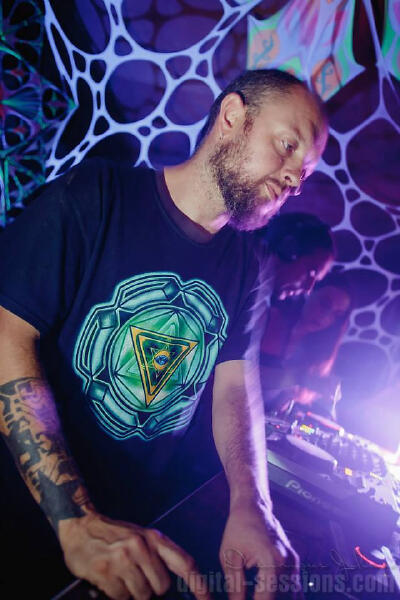 Synthetik Chaos