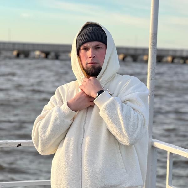 BIG BÀ$TARD