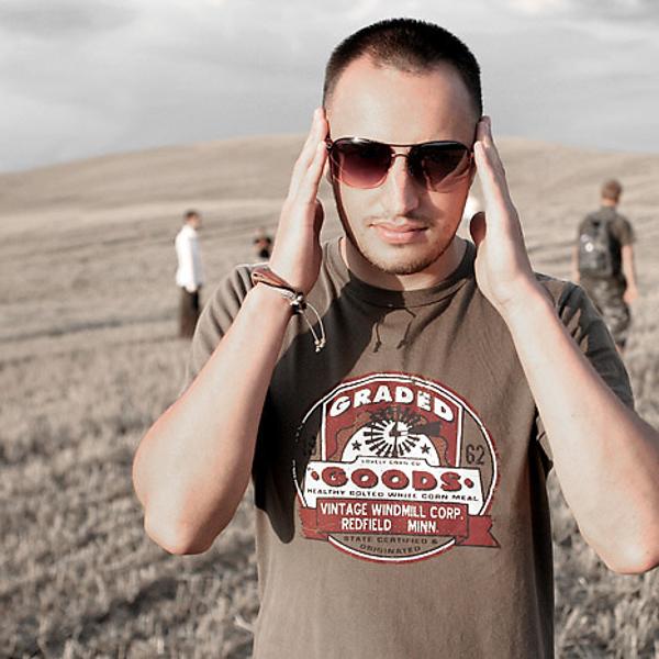 Виталий Артист