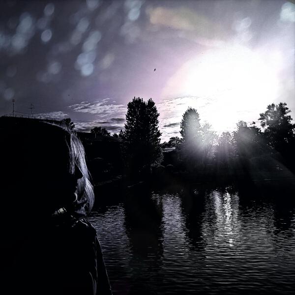 сквозь лучи