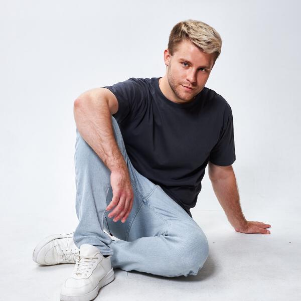 Роман Ларин