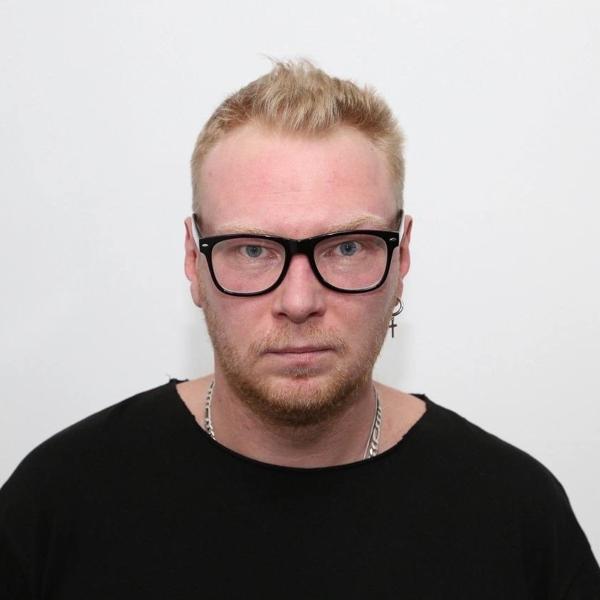 AV