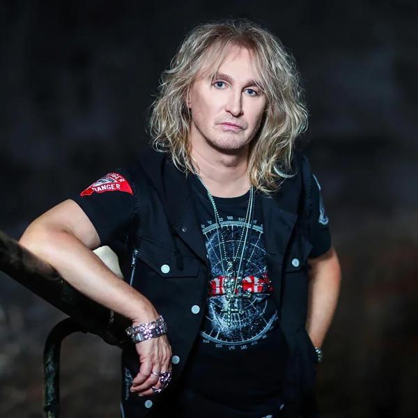 Александр Иванов