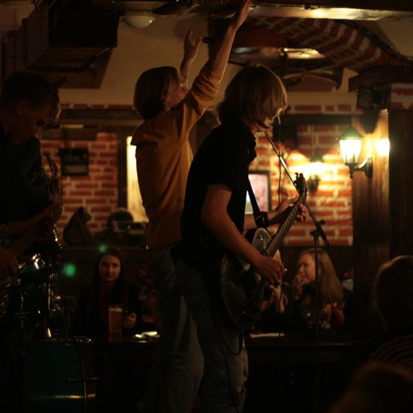 Небо пополам