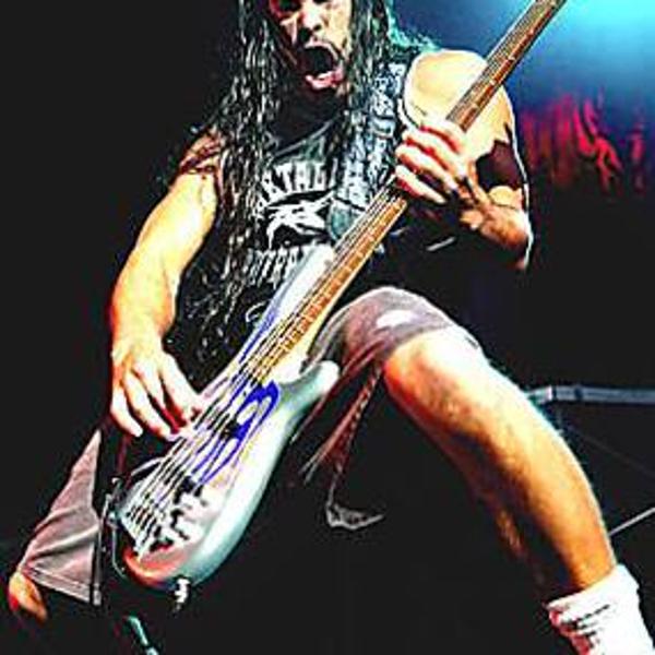 Robert Trujillo