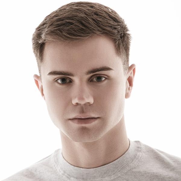 Илья Назаров