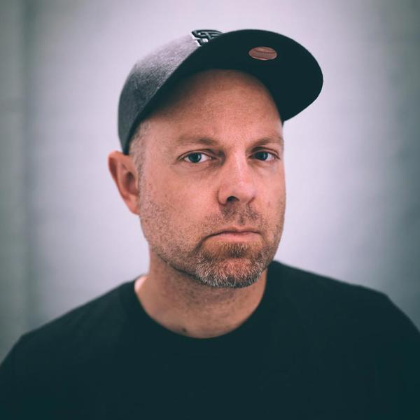 DJ Shadow
