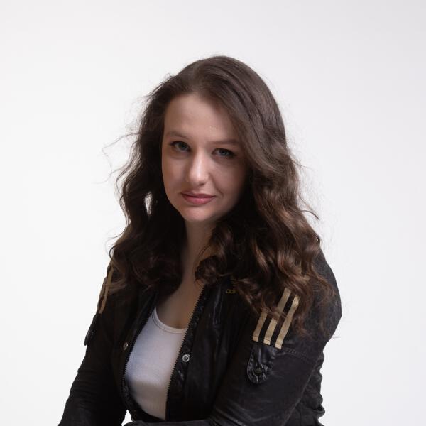 Анна Шарова