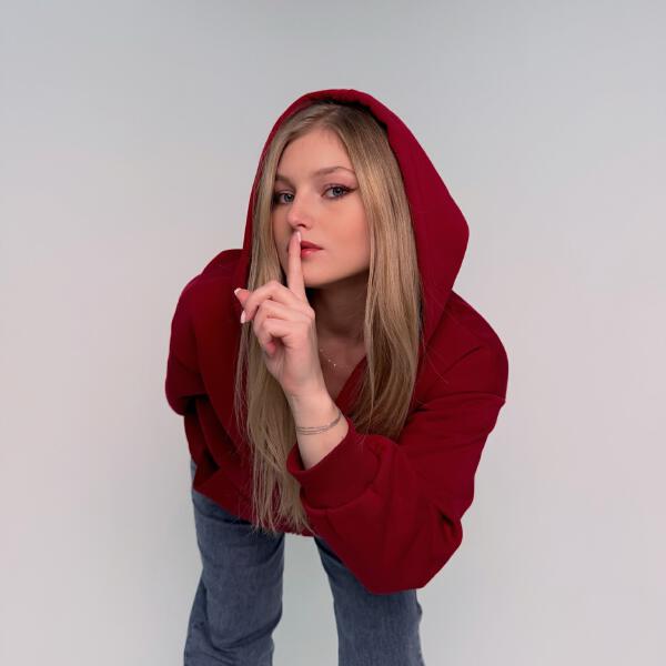 AVÉLINA
