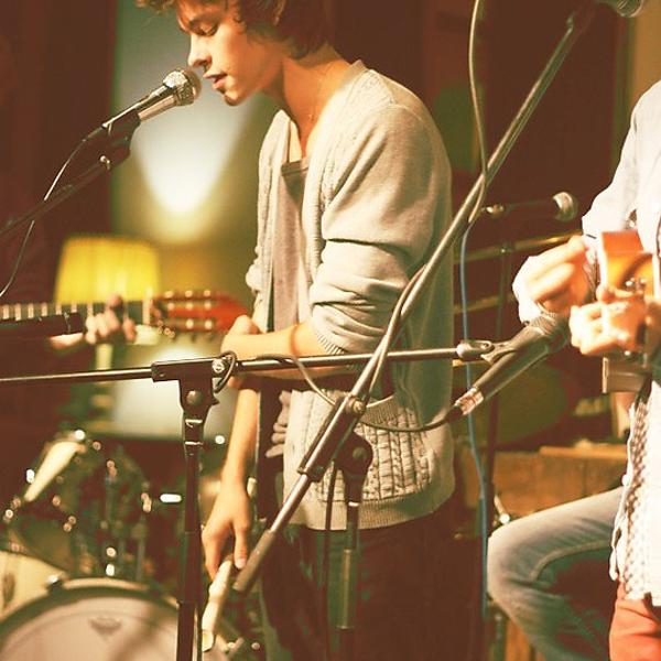 The Retuses