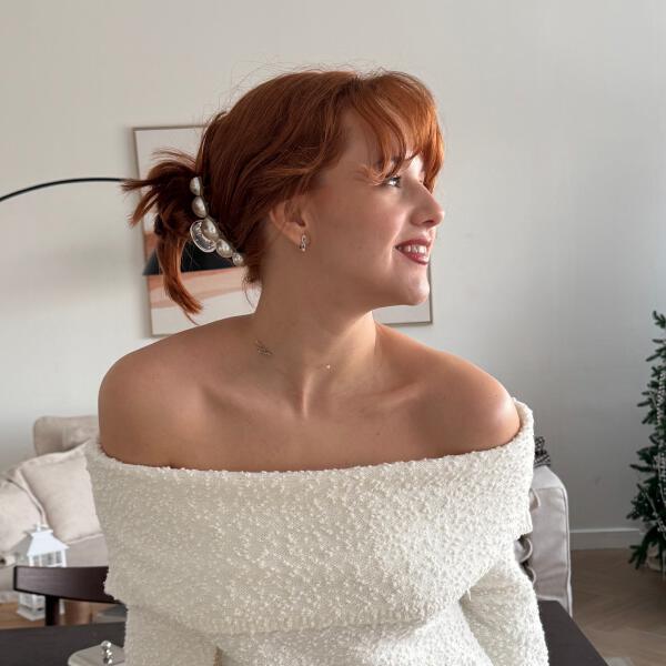 КАТЯ ЛОВА