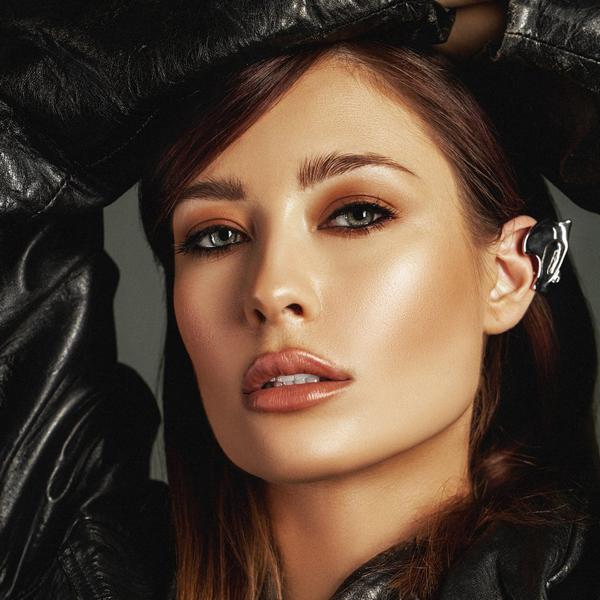 Саша Попова